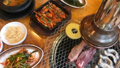 청담동 샤브샤브 매장 이미지