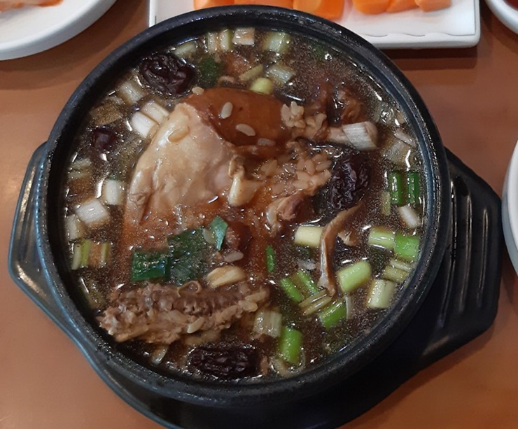 송할머니옻닭집 매장 이미지