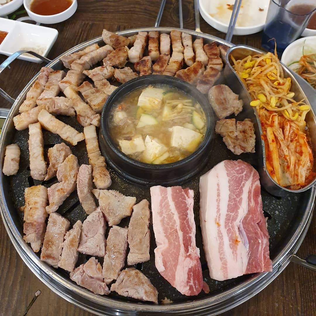 무한리필칼집생고기고인돌 매장 이미지