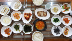 지가네전주식백반 매장 이미지