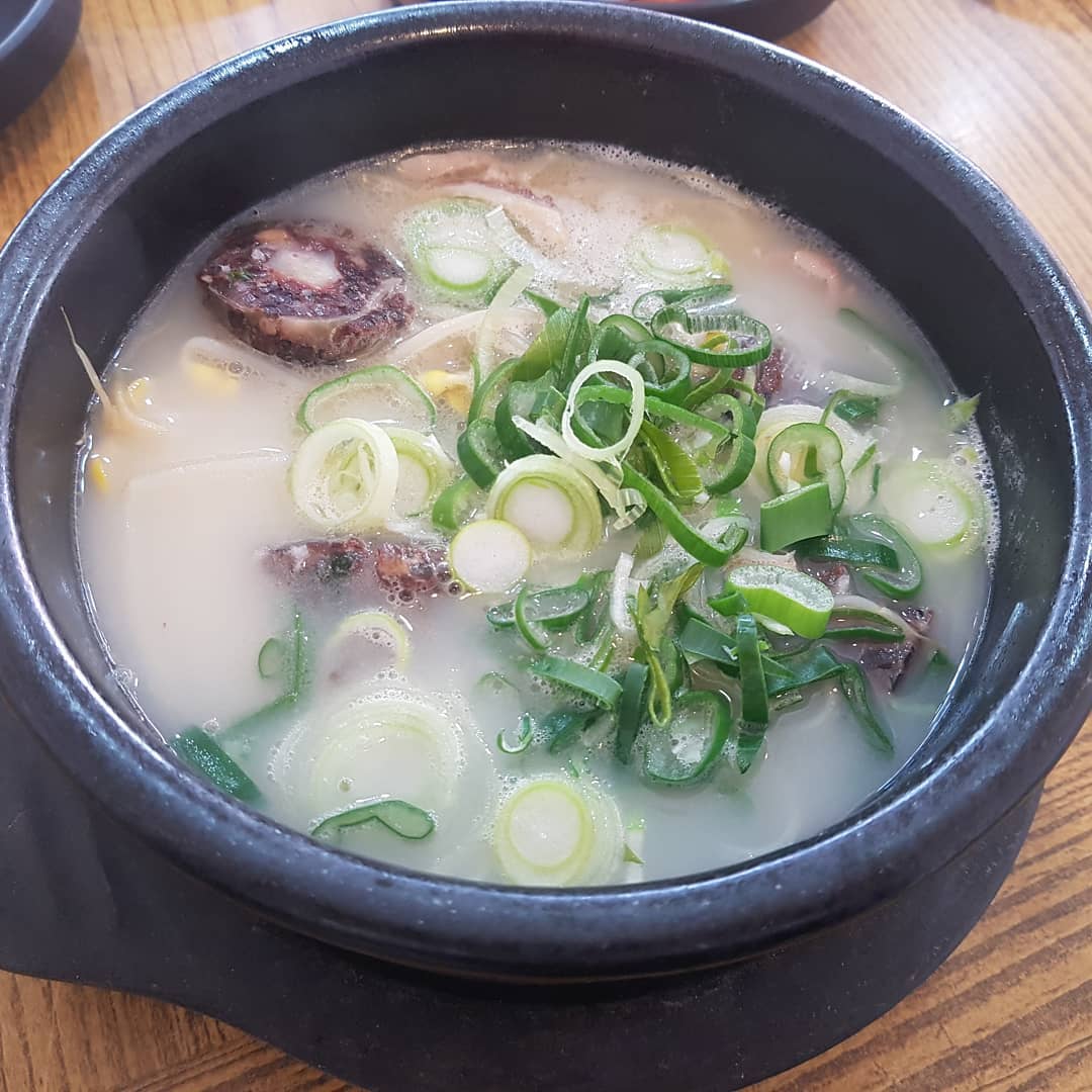 신선토종순대국 매장 이미지