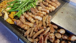 초반식당 매장 이미지