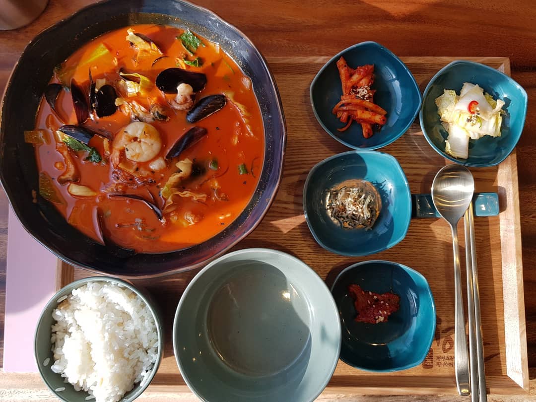 진수 성찬 매장 이미지