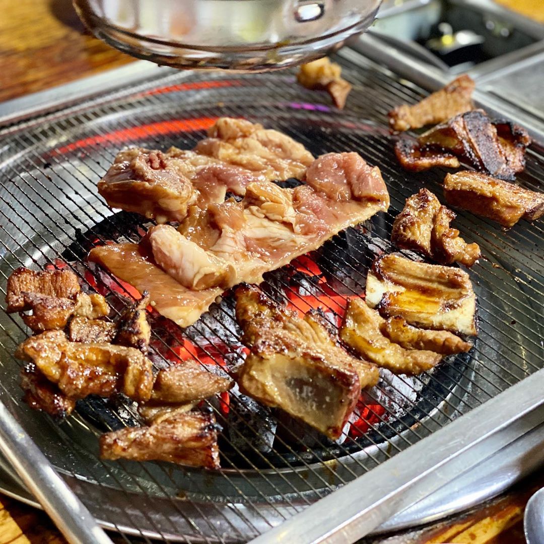 신부숯불갈비 매장 이미지