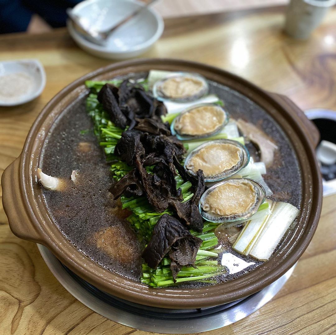 금촌능이버섯백숙 매장 이미지