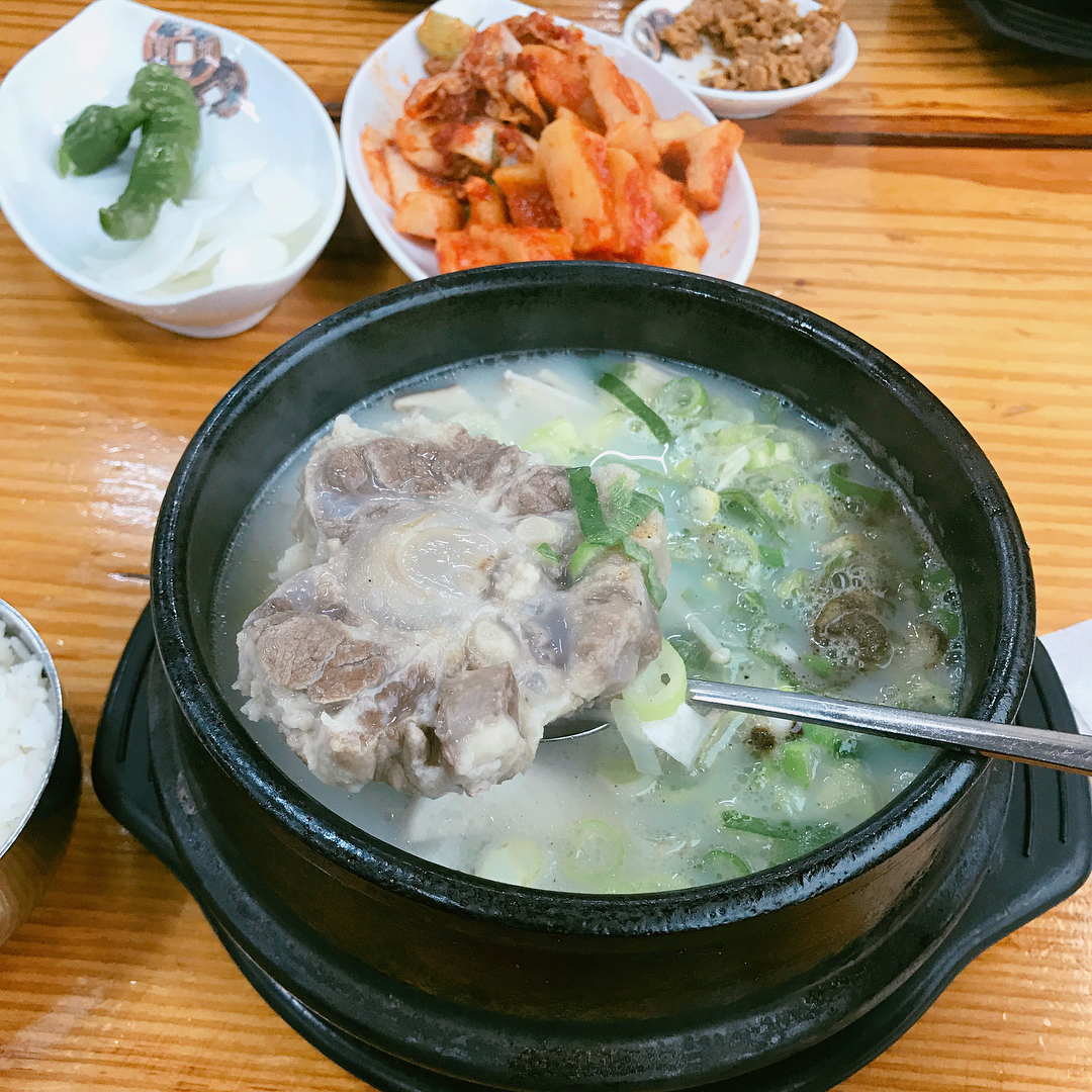 한조전주장작불곰탕갈비탕 매장 이미지