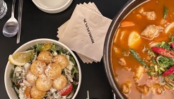 뉴스쿨 매장 이미지