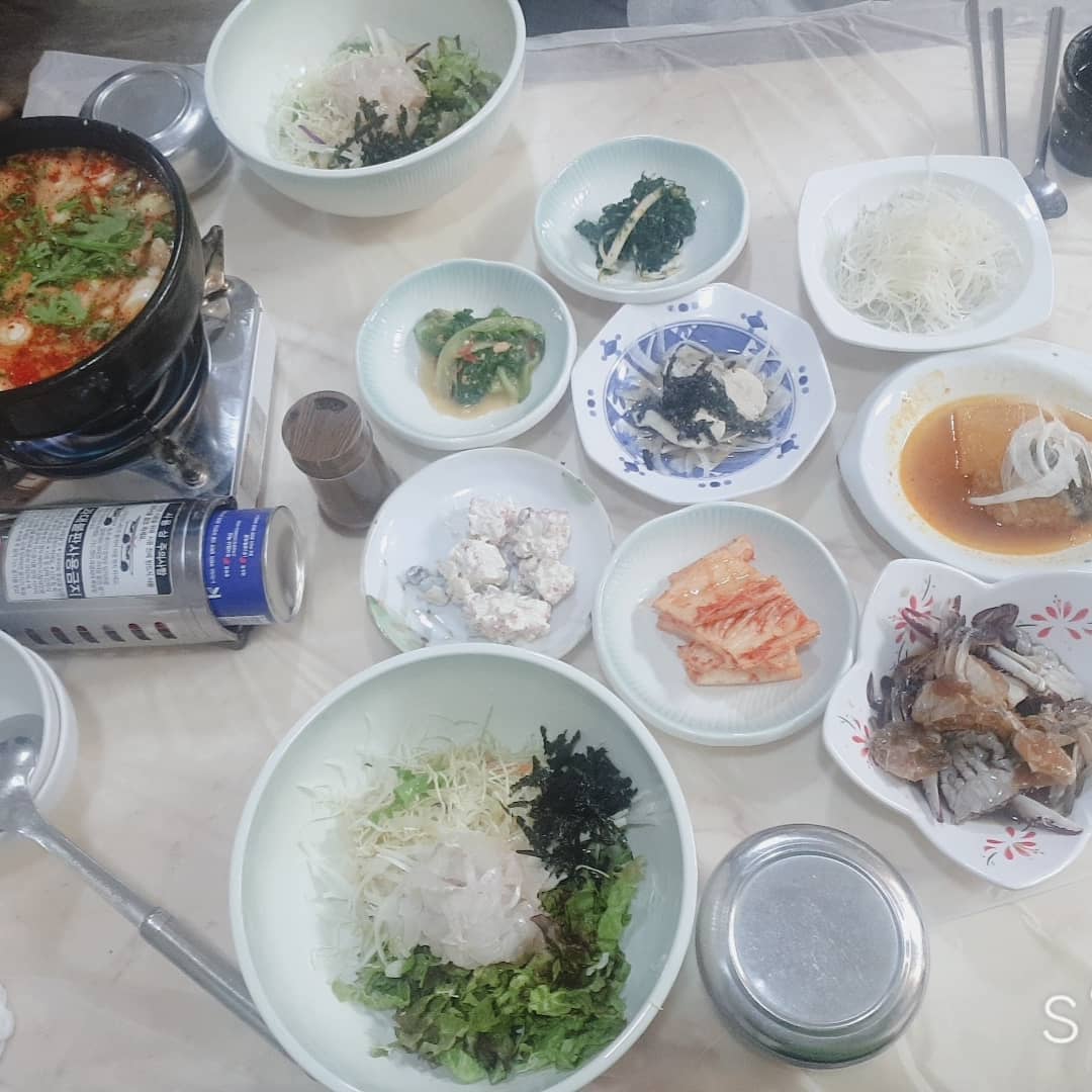 사량도횟집 매장 이미지