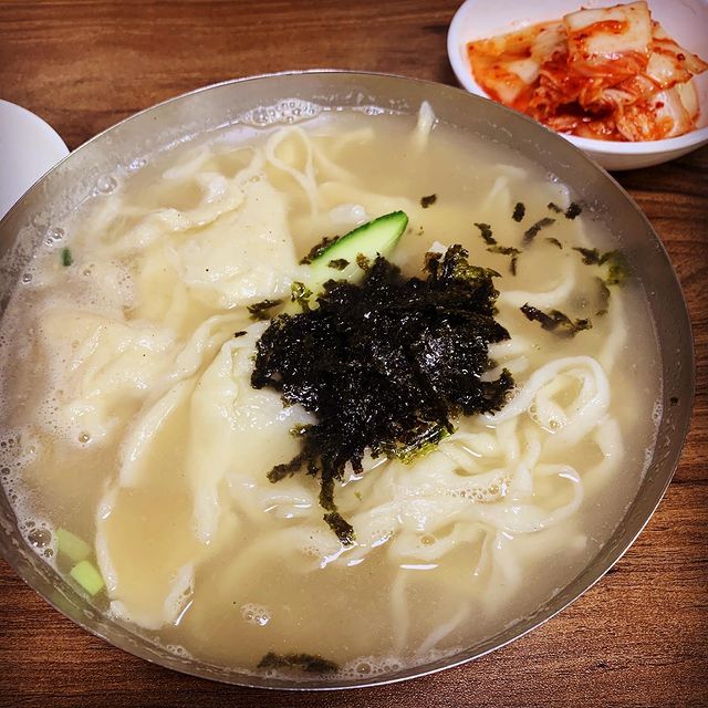 고향손칼국수 매장 이미지