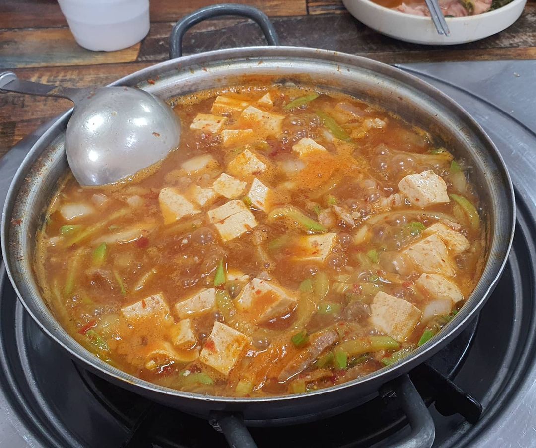 서성식당 매장 이미지