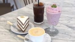 줄라이 퍼스트 카페 매장 이미지