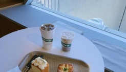 노커 베이커리카페 매장 이미지