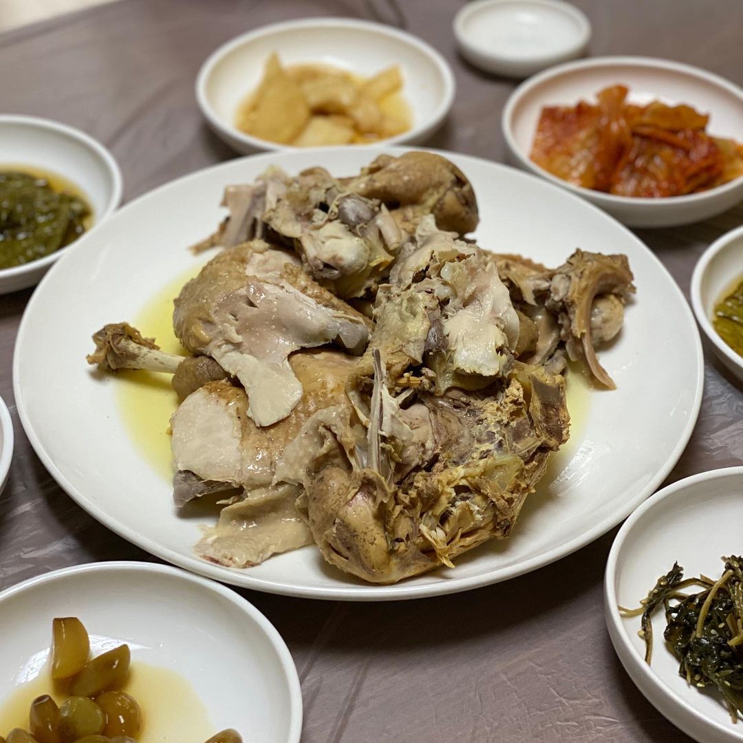 항아리옻품은닭 매장 이미지