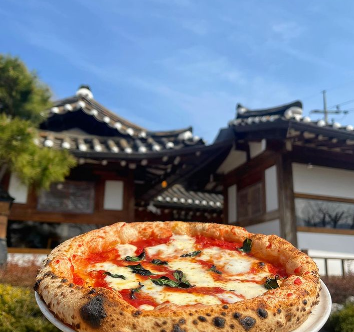 한옥에서 Pizza 온고재 매장 이미지