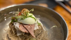 돈국밥 매장 이미지