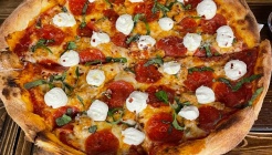 세라즈피자펍 매장 이미지