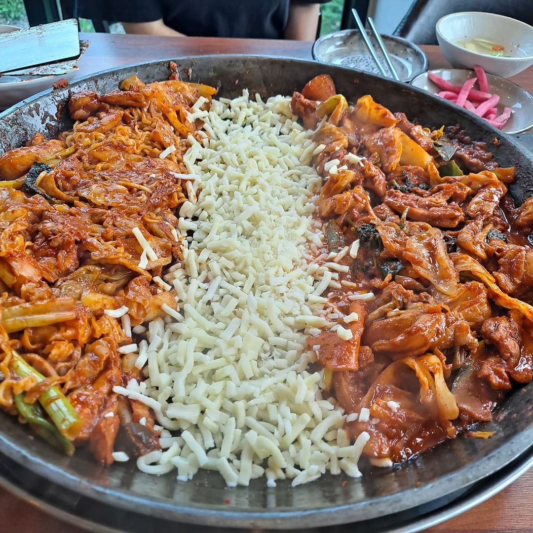 팔공산 닭갈비 매장 이미지