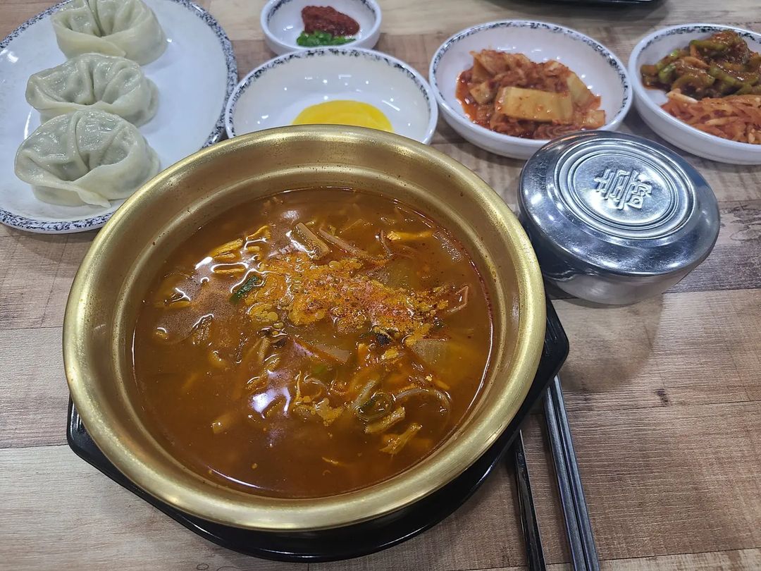 송이네칼국수 매장 이미지