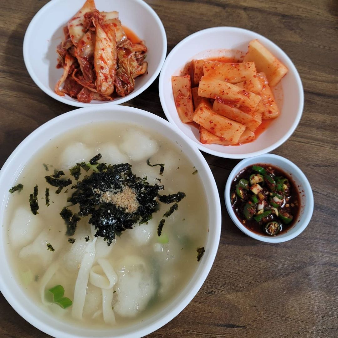 고향의맛손칼국수감자옹심이 매장 이미지
