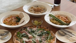 메이데이 매장 이미지