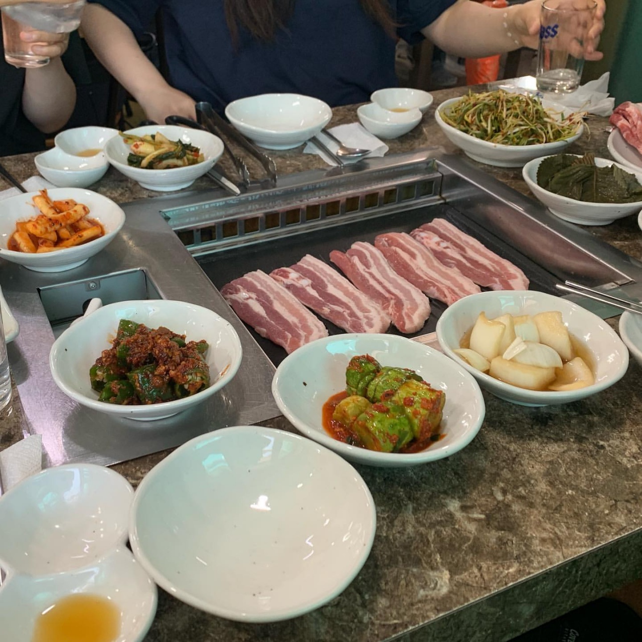 돼지네식육식당 매장 이미지