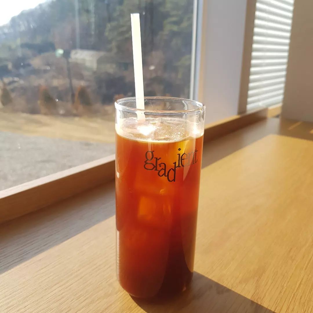 그라디언트 매장 이미지