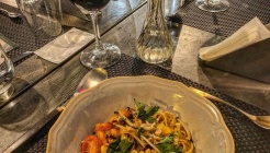 업투미 매장 이미지