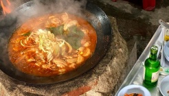 민기남씨네솥뚜껑닭매운탕 매장 이미지