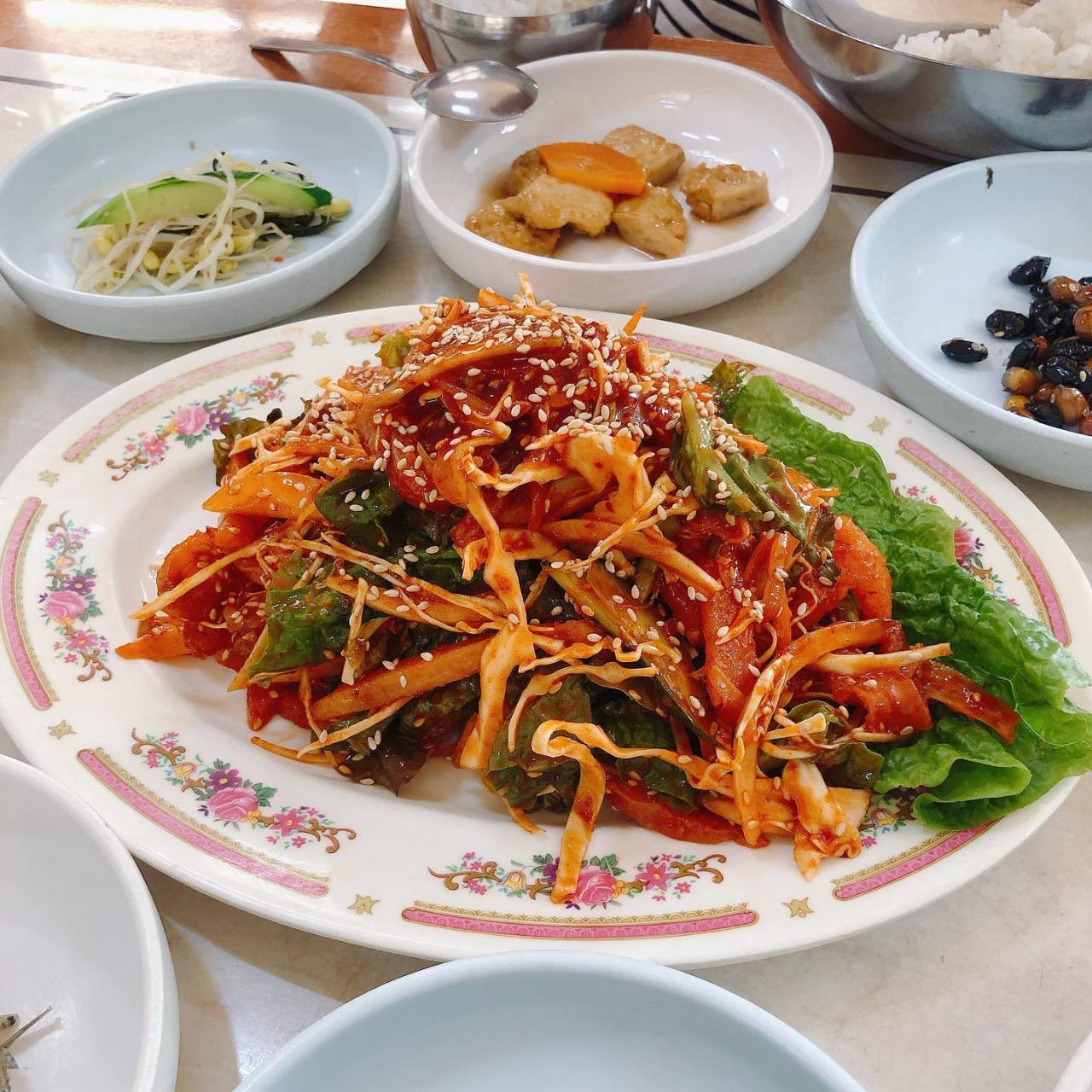 동서식당 매장 이미지
