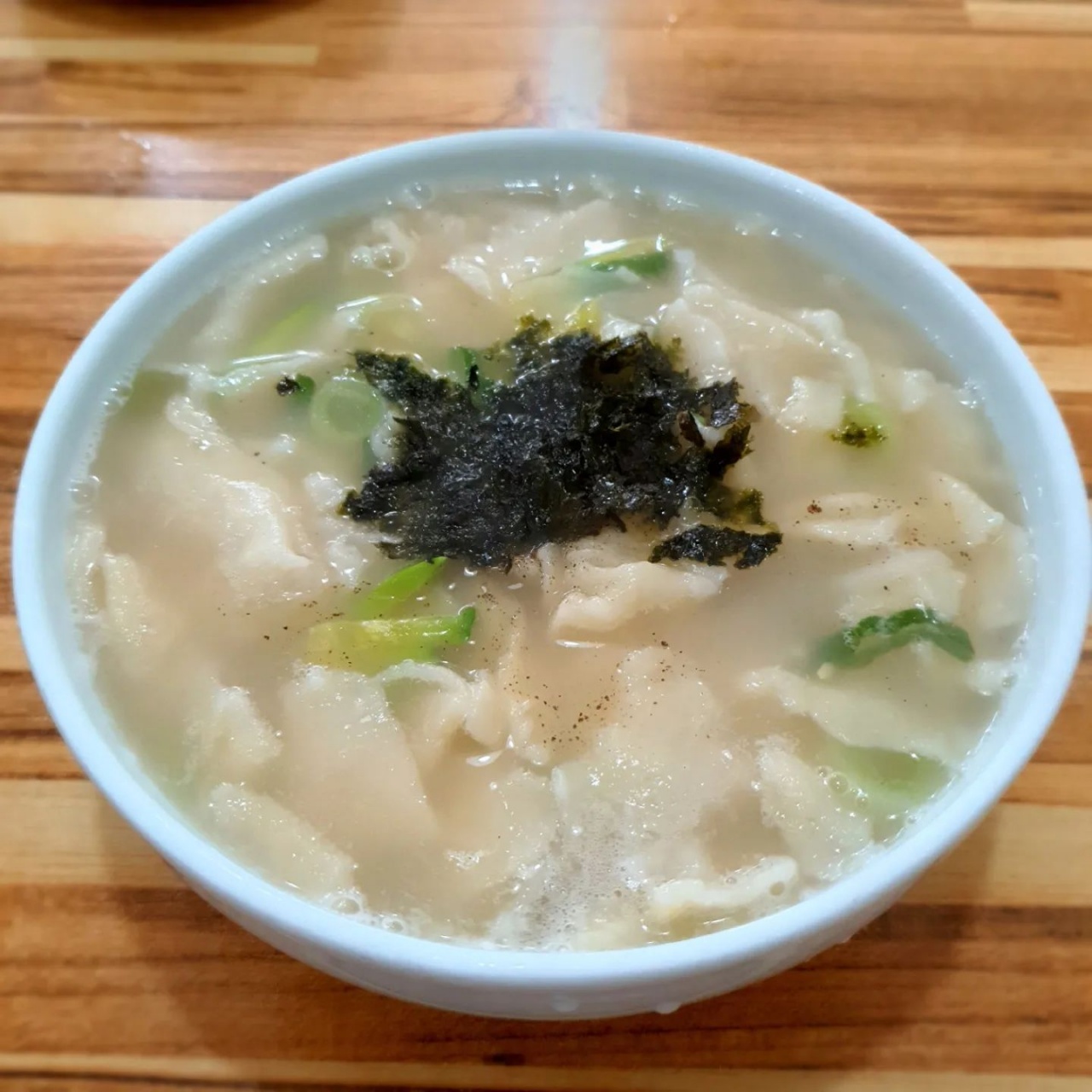엄지손칼국수 매장 이미지