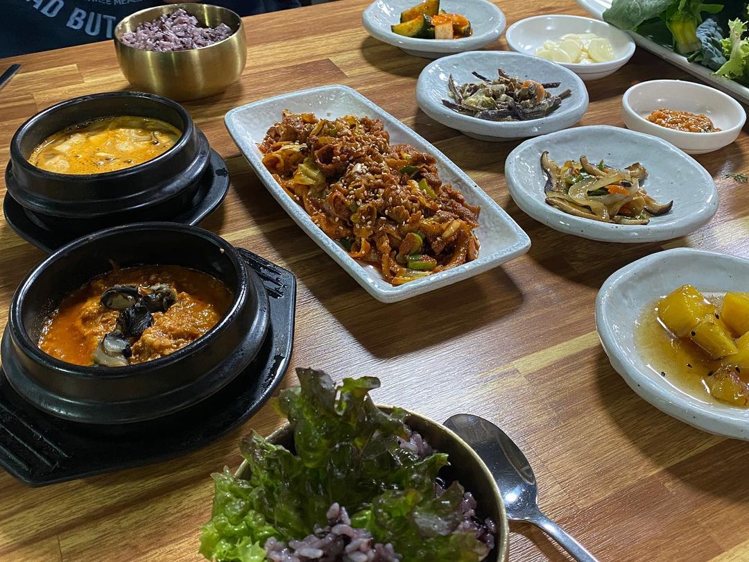 윤훈식농가쌈밥 매장 이미지