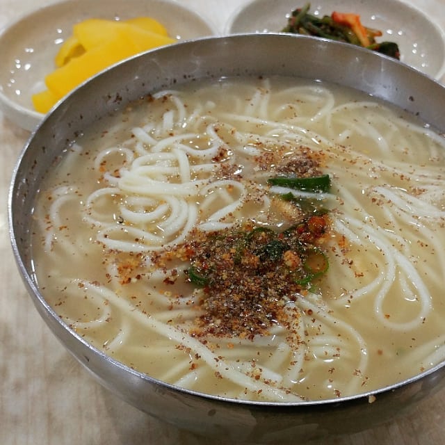 신도칼국수 매장 이미지