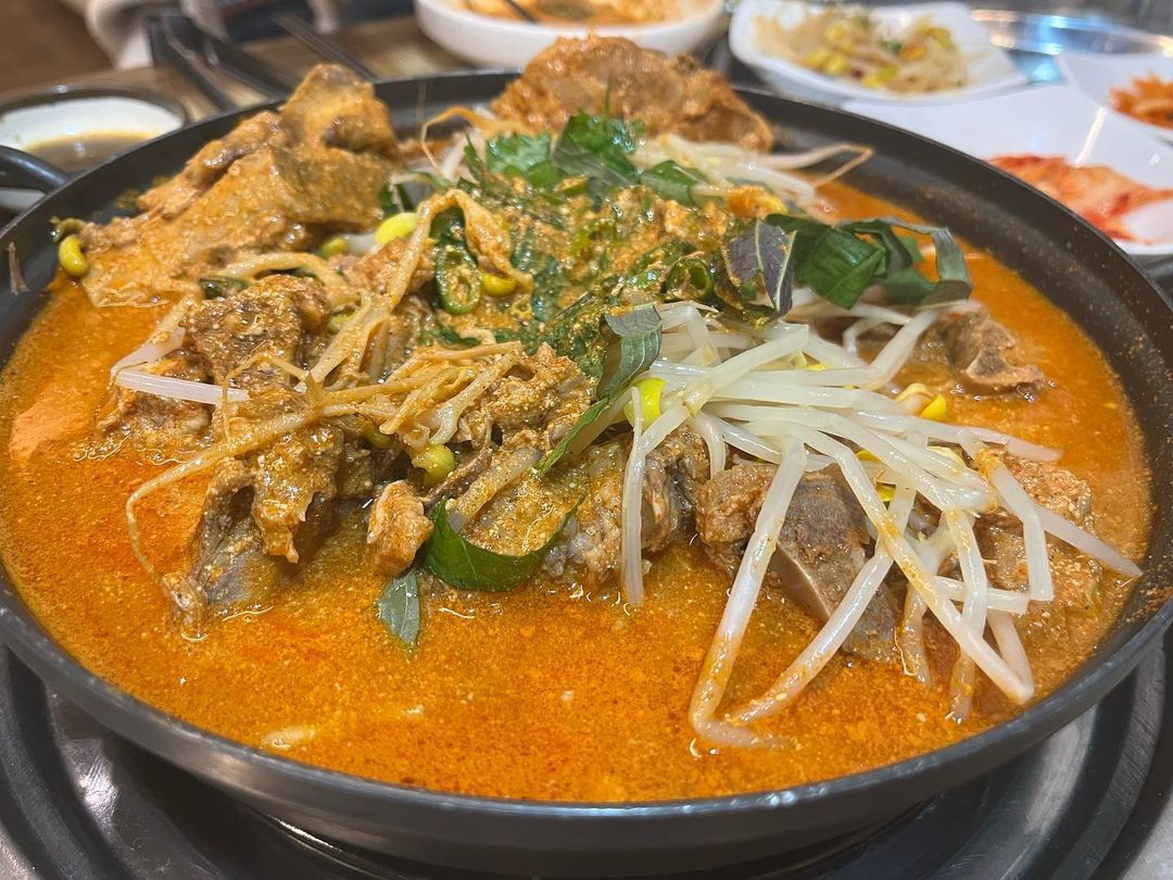 배여사뼈다귀탕 매장 이미지