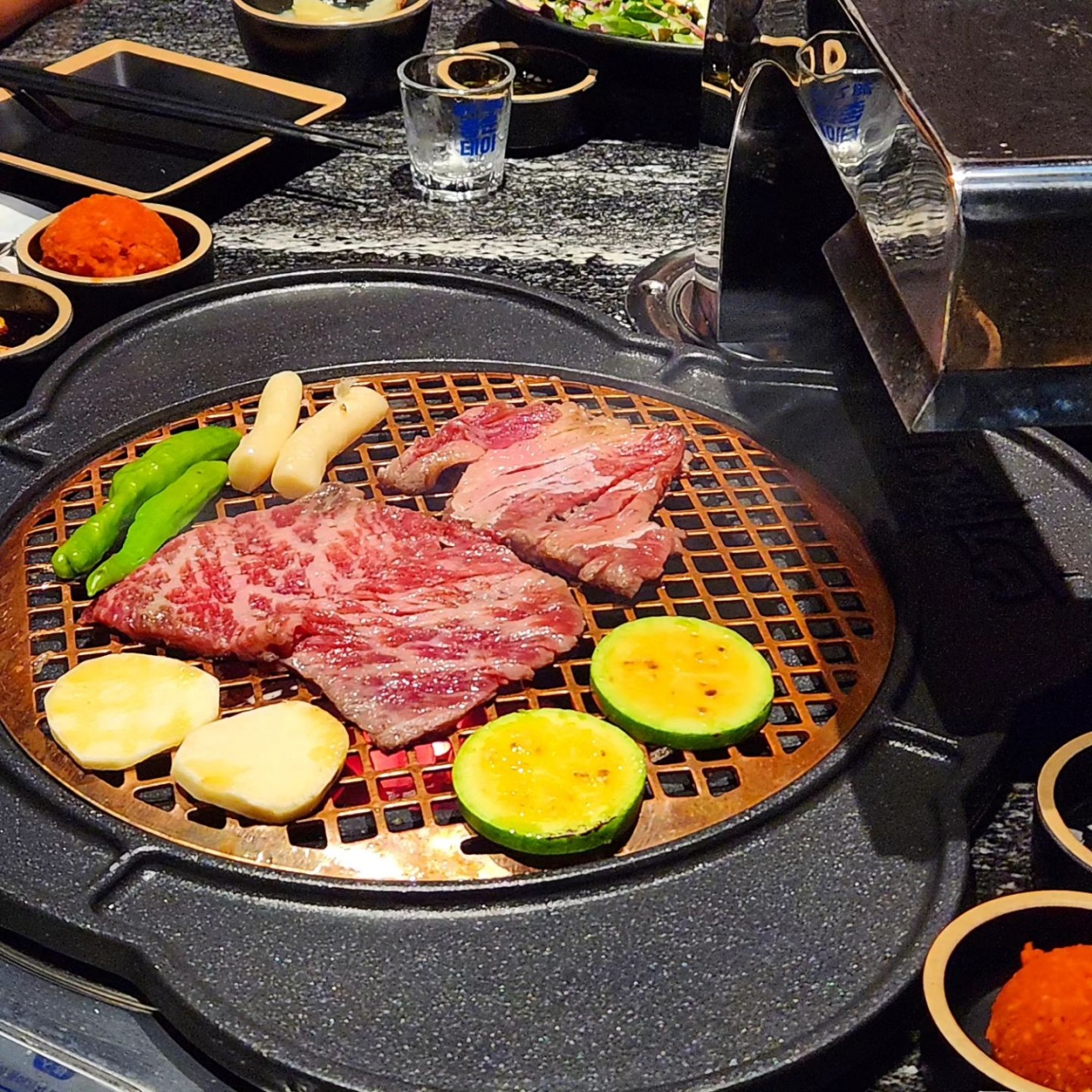 부자연화 매장 이미지