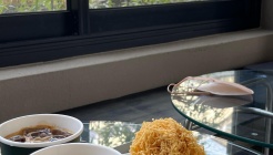 카페 산아래 매장 이미지