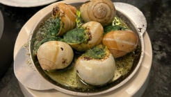 꼼모아 매장 이미지