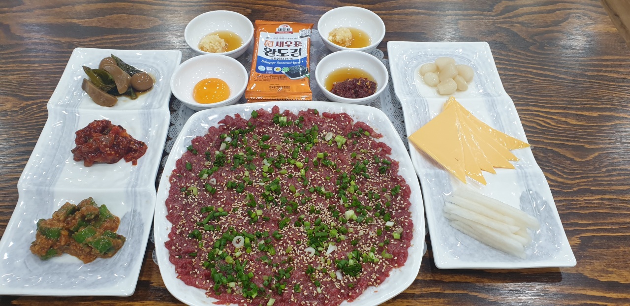 한우육회&비빔밥자연밥상 매장 이미지