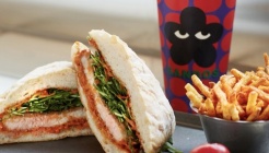 산도스 성수 매장 이미지