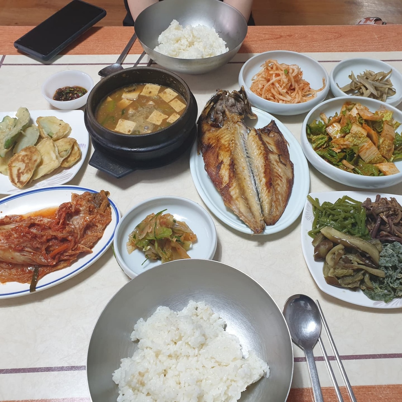 고박사한정식 매장 이미지
