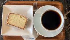 네이키드커피 매장 이미지