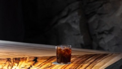 언뎁트 매장 이미지