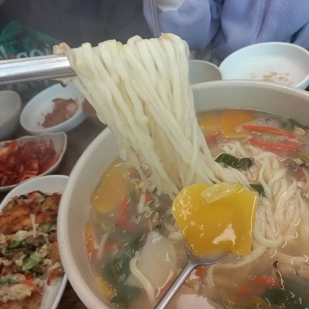 북동삼거리손칼국수 매장 이미지