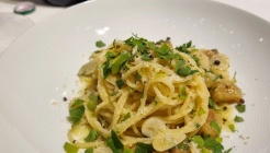 쁘알레 매장 이미지