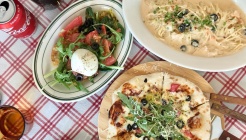 인투 매장 이미지