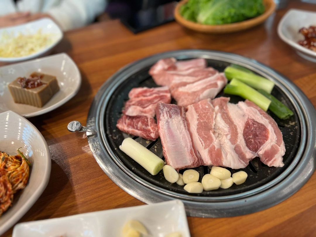 숯불 왕 갈비 매장 이미지
