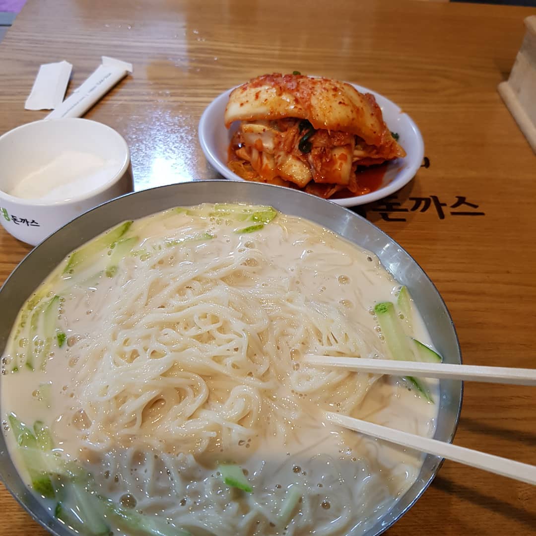 손칼국수 매장 이미지