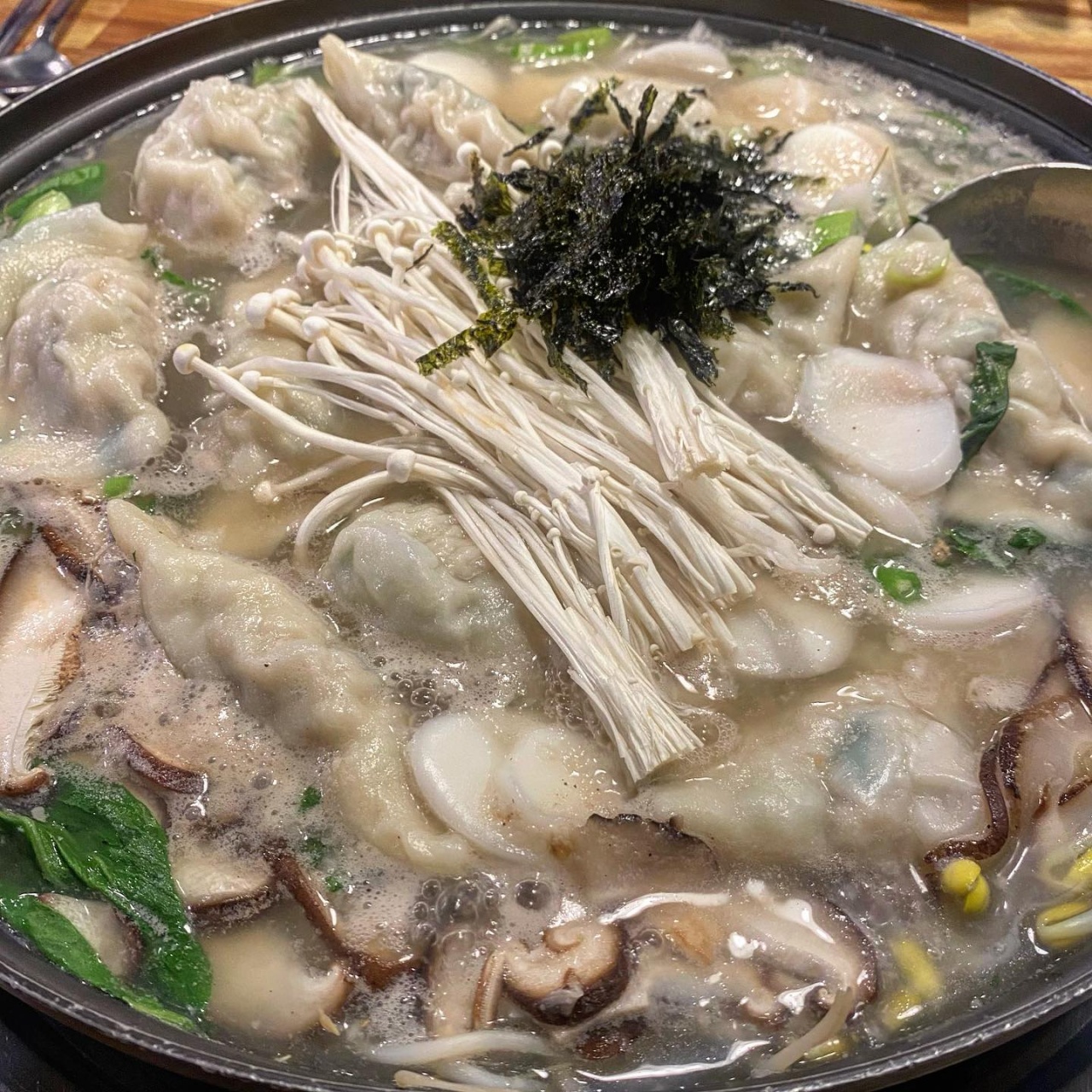만두랑 매장 이미지