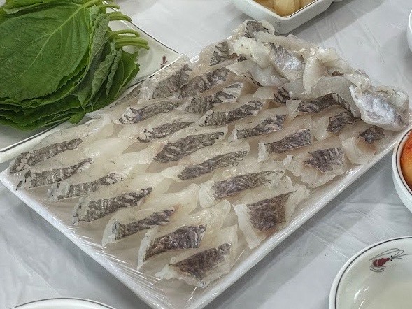 맷돌포어민횟집 매장 이미지