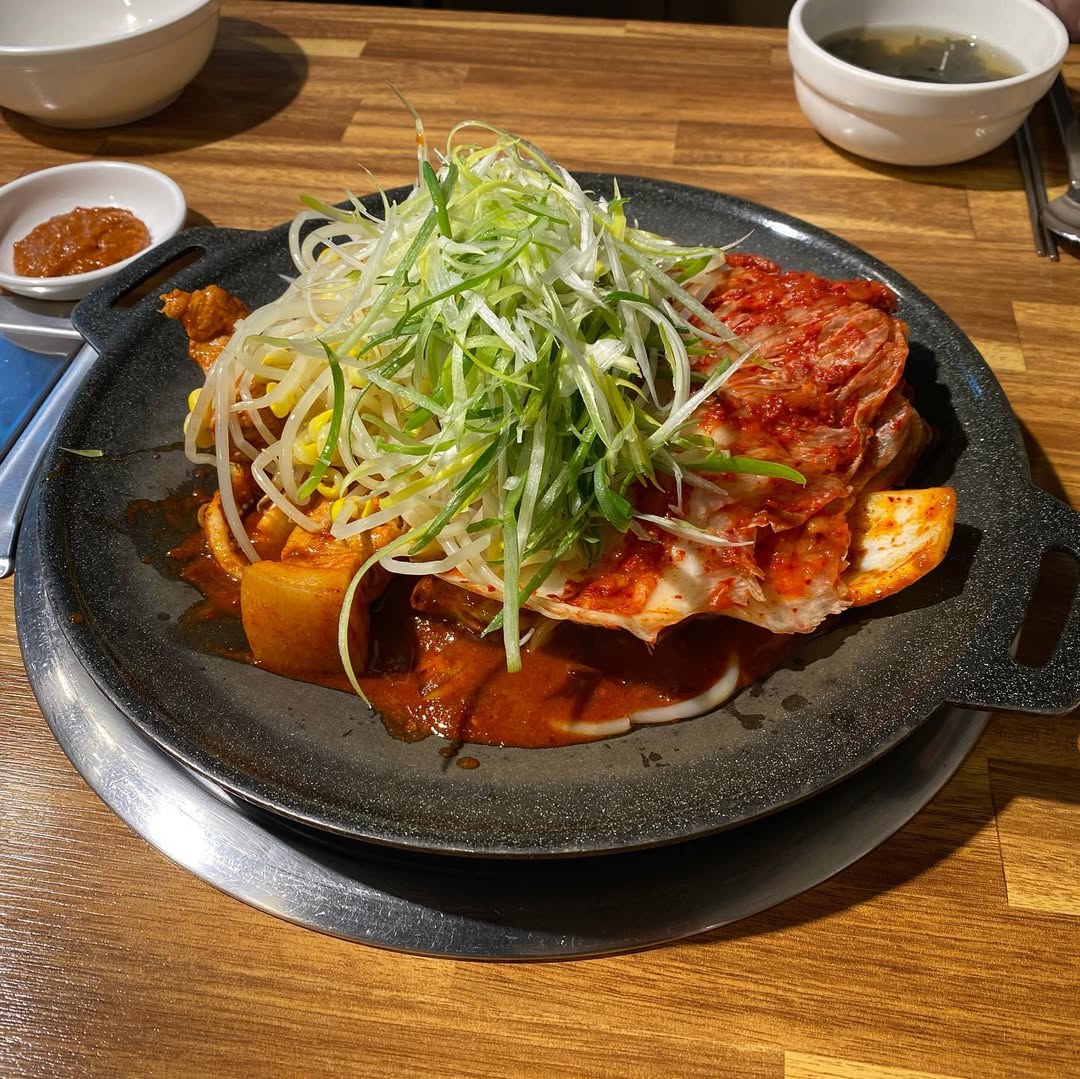 하늘만큼땅만큼 생고기두루치기전문점 매장 이미지