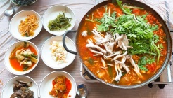 중앙탑초가집 매장 이미지